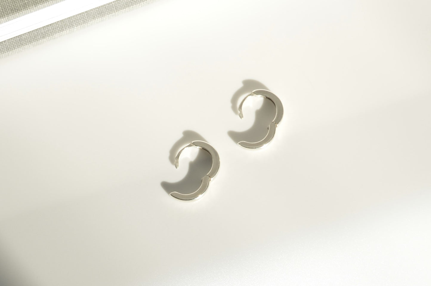 Lever Back Hoops
