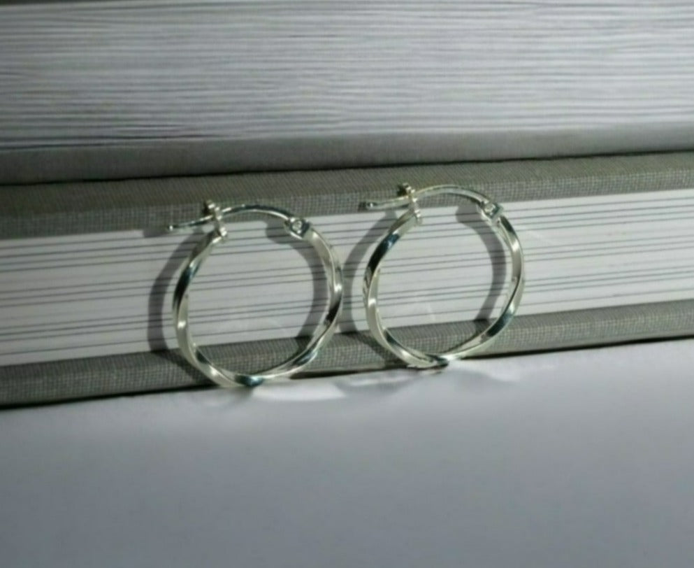 Twist Hoops