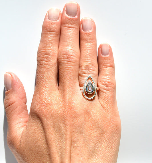 JeniMarie Jewelry presents this abalone ring set in sterling silver with a comfort band. This ring is hypoallergenic. 
