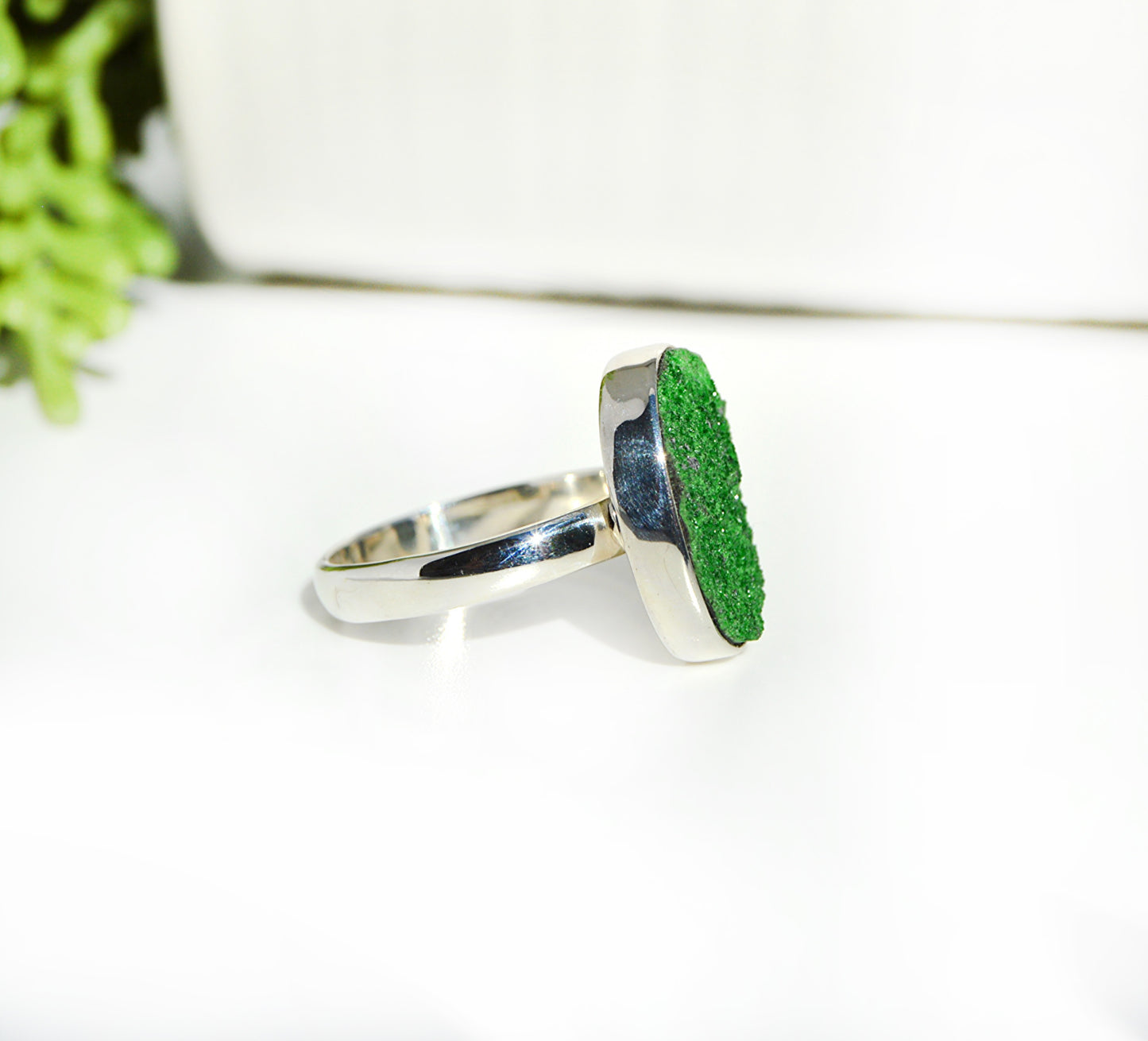 Green Oval Druzy Ring Size 10