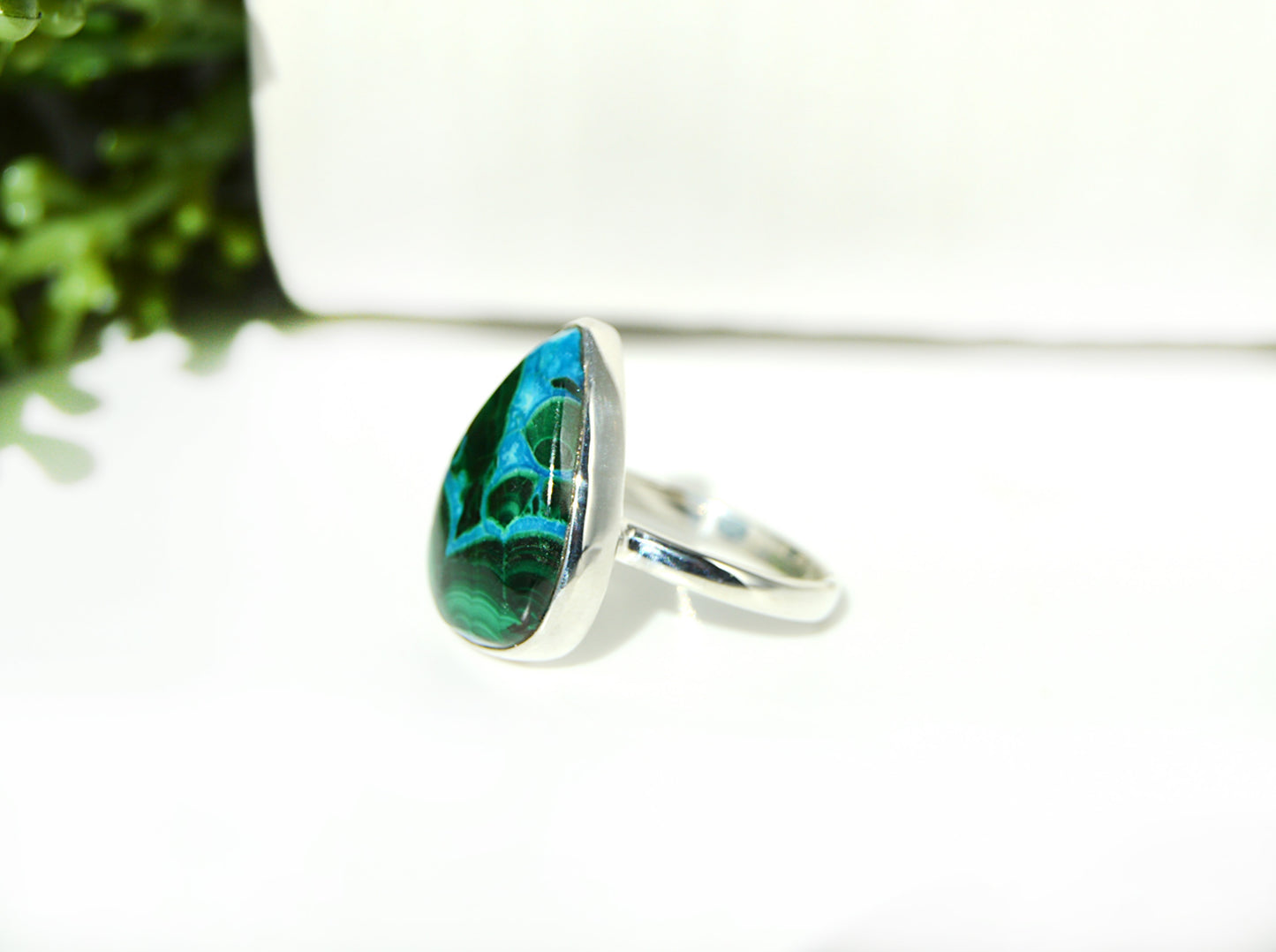 Malacholla Ring Size 7