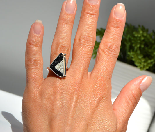 Onyx and Howlite Inlay Ring Size 6