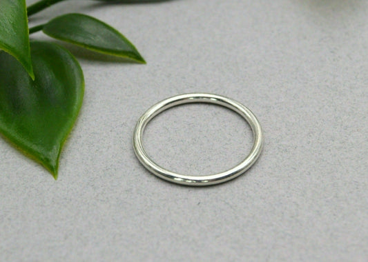 Stack Ring Smooth in Gold or Silver